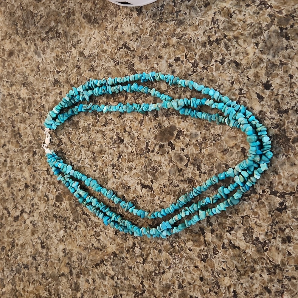 Turquoise necklace with silver clasp